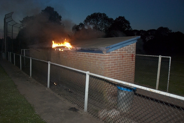 2011/105/GB 20110504a 004 Buitenbrand dugout Badhoevedorp.jpg